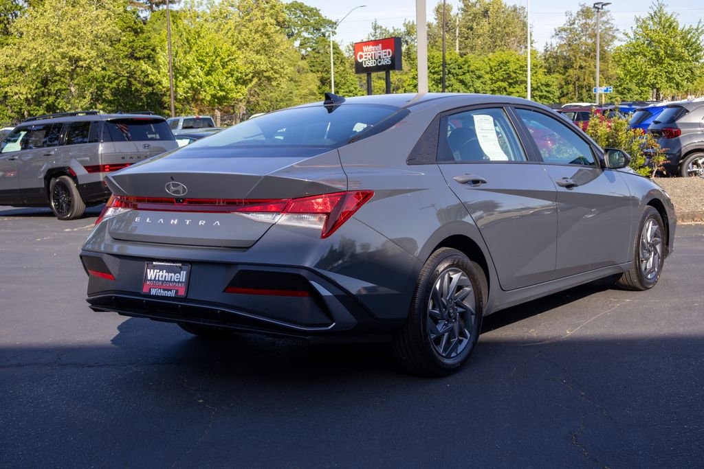 Certified 2024 Hyundai Elantra SEL FWD image 7