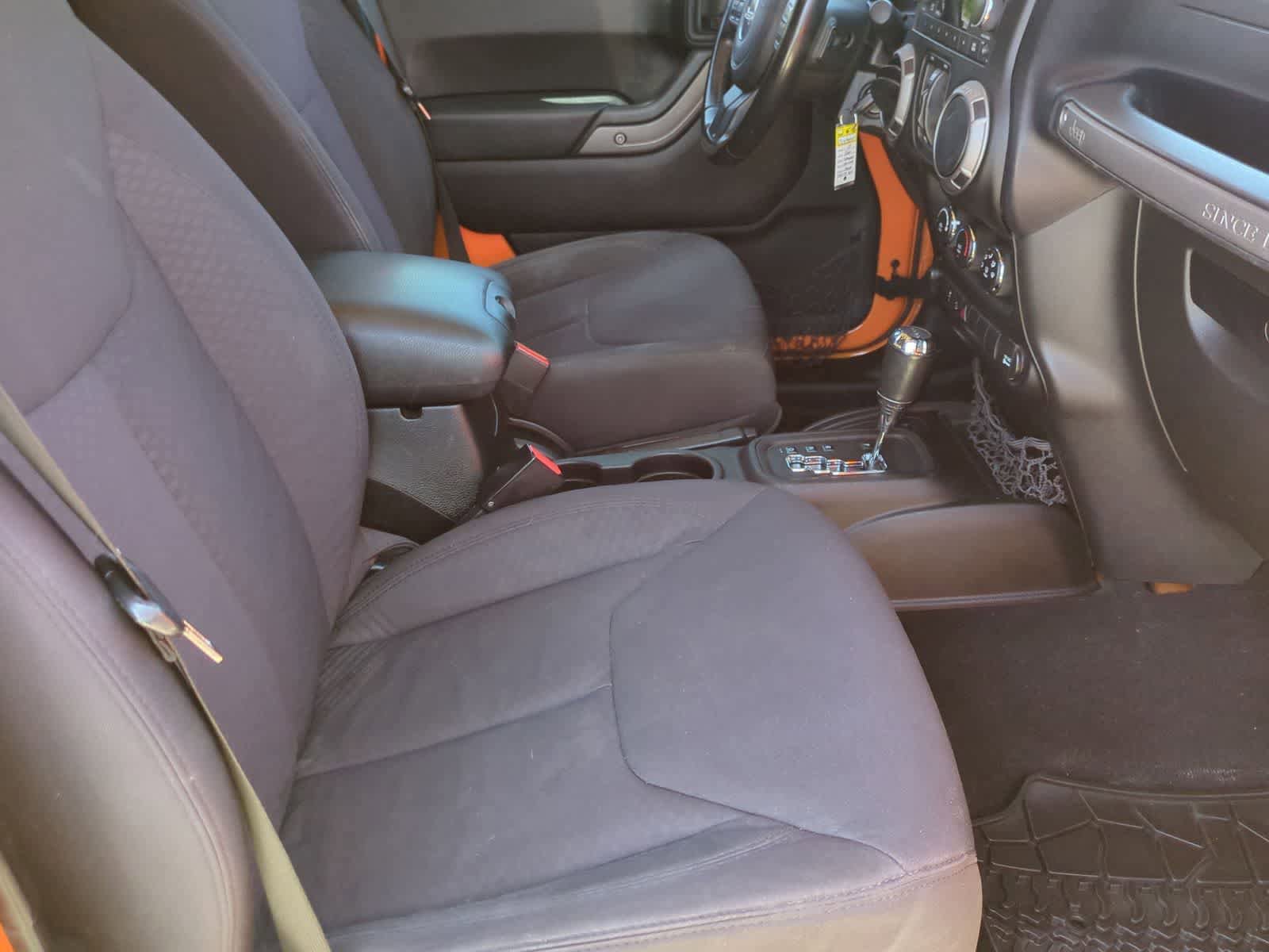 Used 2013 Jeep Wrangler Unlimited Sport AWD/4WD image 21
