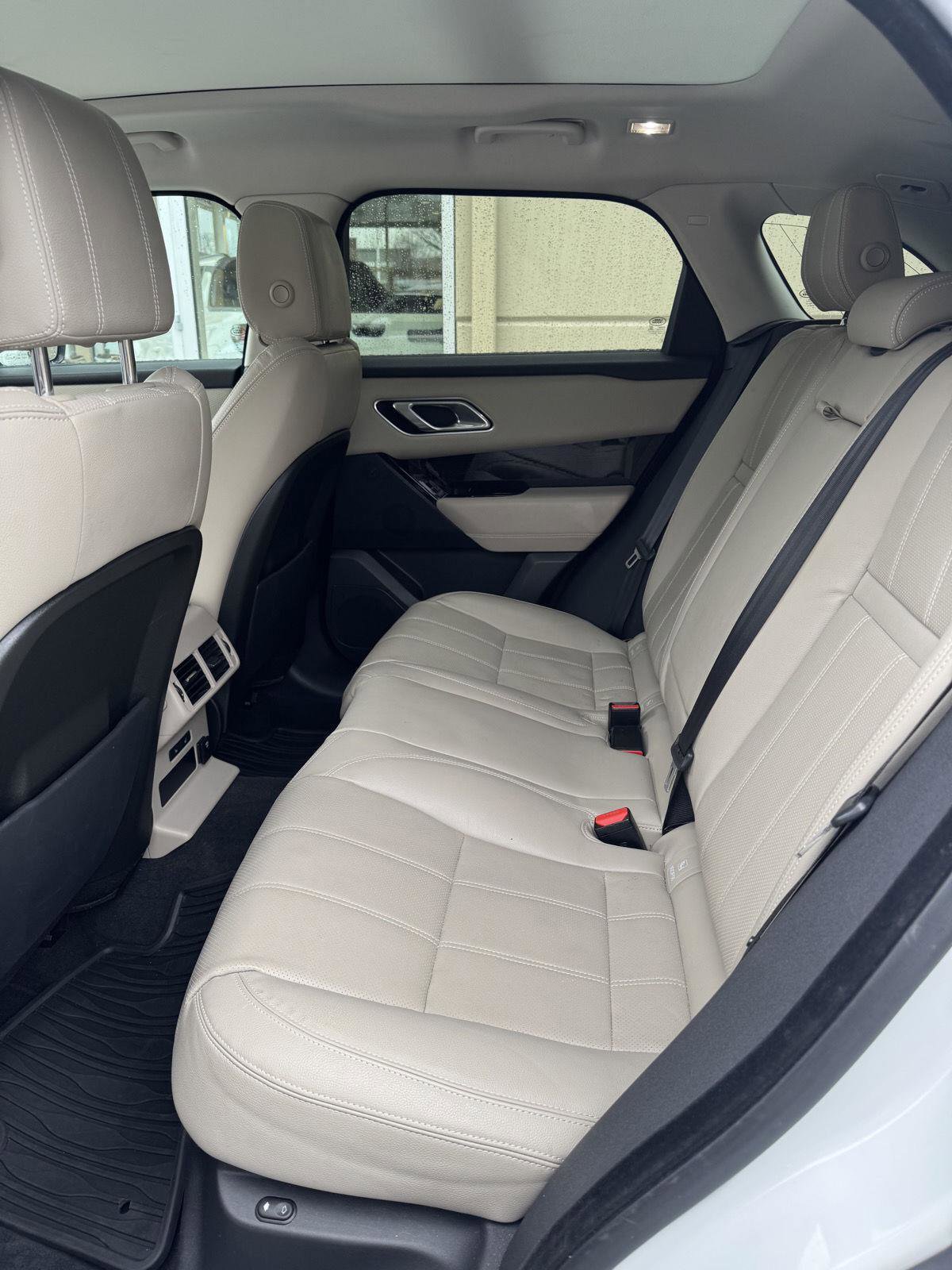 Used 2018 Land Rover Range Rover Velar S image 11