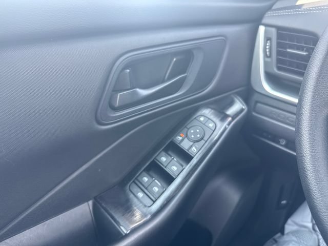Certified 2024 Nissan Rogue S FWD image 11