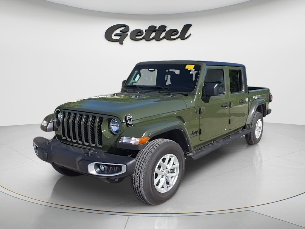 Used 2023 Jeep Gladiator Sport AWD/4WD image 1