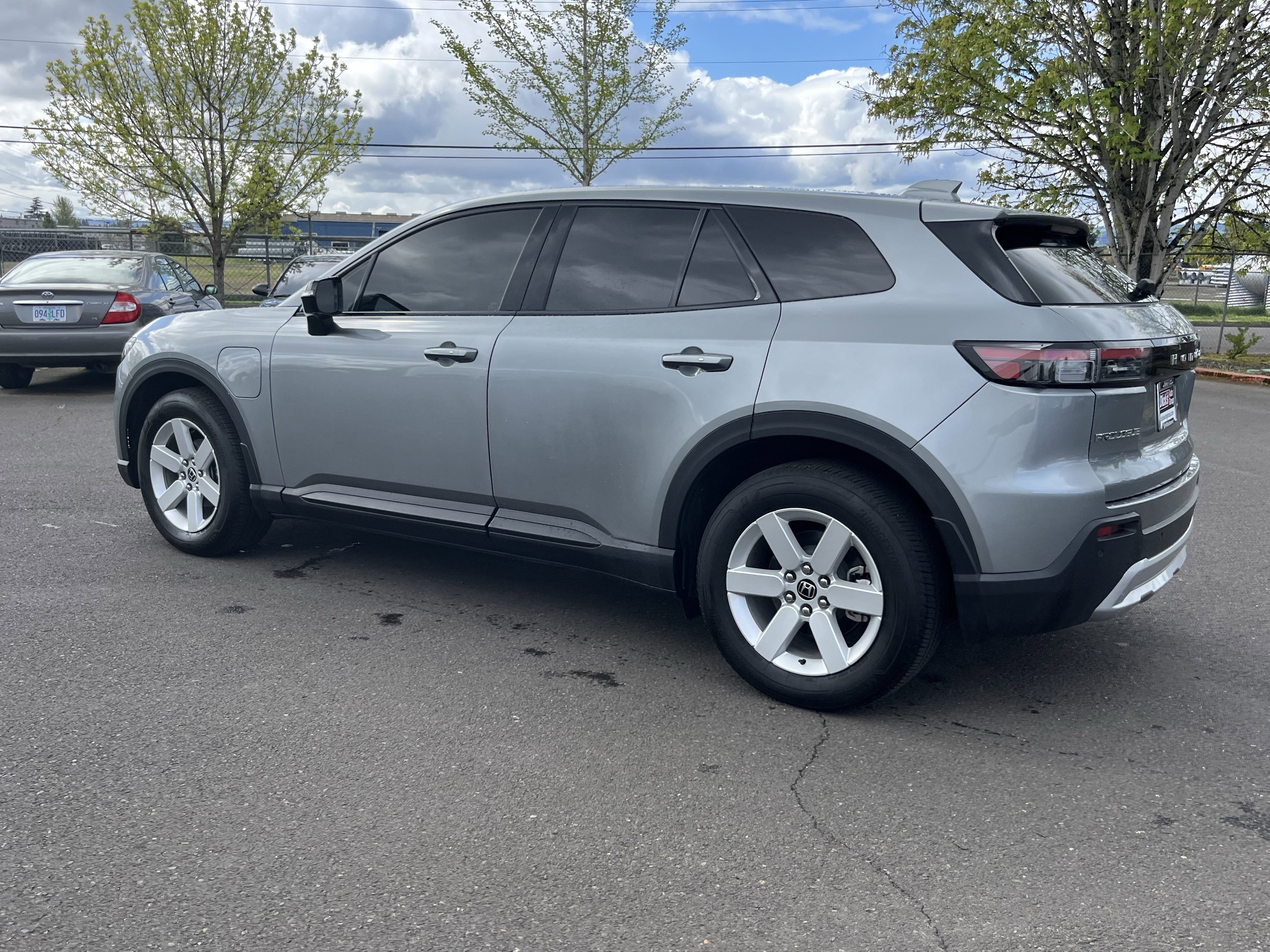 Used 2024 Honda Prologue EX image 3