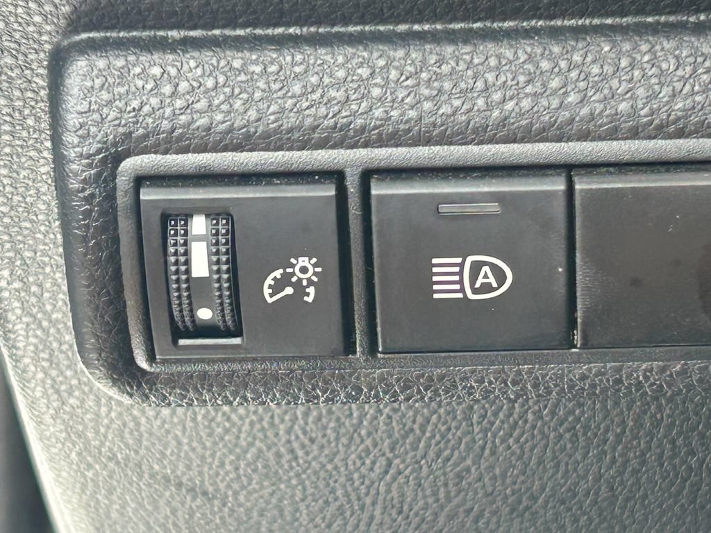 Used 2024 Toyota Corolla LE FWD image 22