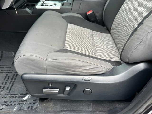 Used 2016 Toyota Tundra SR5 w/ SR5 Upgrade Package AWD/4WD image 28