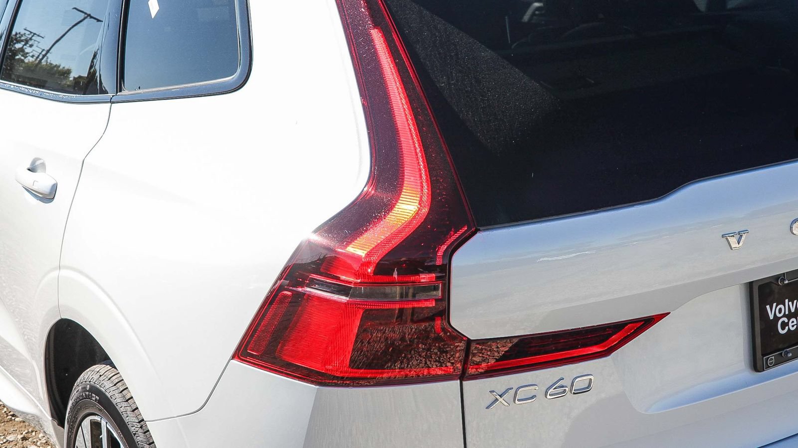 New 2026 Volvo XC60 B5 Plus w/ Climate Package PRO AWD/4WD image 9
