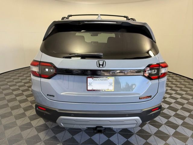 Used 2025 Honda Pilot TrailSport image 5