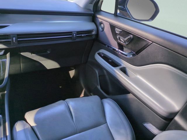 Used 2021 Lincoln Corsair Reserve w/ Equipment Group 201A image 17