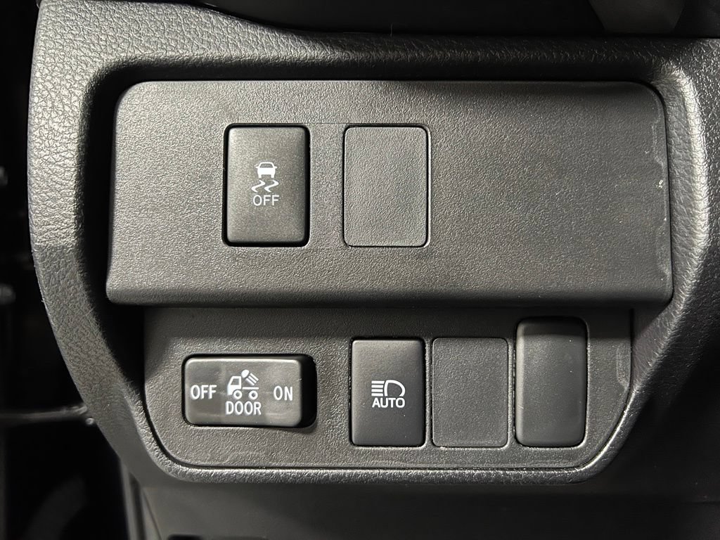 Used 2023 Toyota Tacoma SR5 w/ Technology Package AWD/4WD image 39