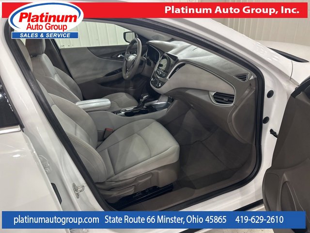 Used 2022 Chevrolet Malibu LT image 34