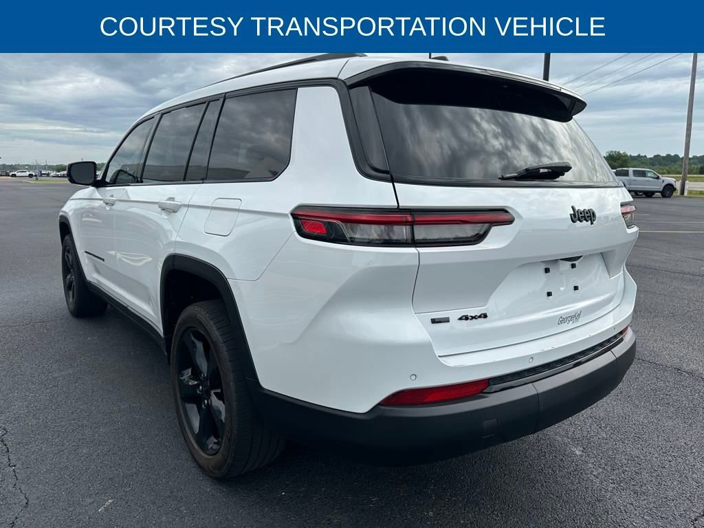 Used 2023 Jeep Grand Cherokee L Laredo image 25
