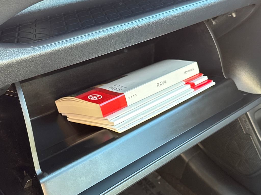 Used 2019 Toyota RAV4 XLE w/ Convenience Package image 33