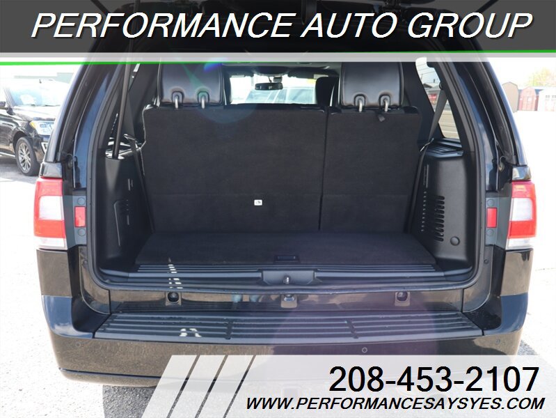 Used 2016 Lincoln Navigator Select image 18