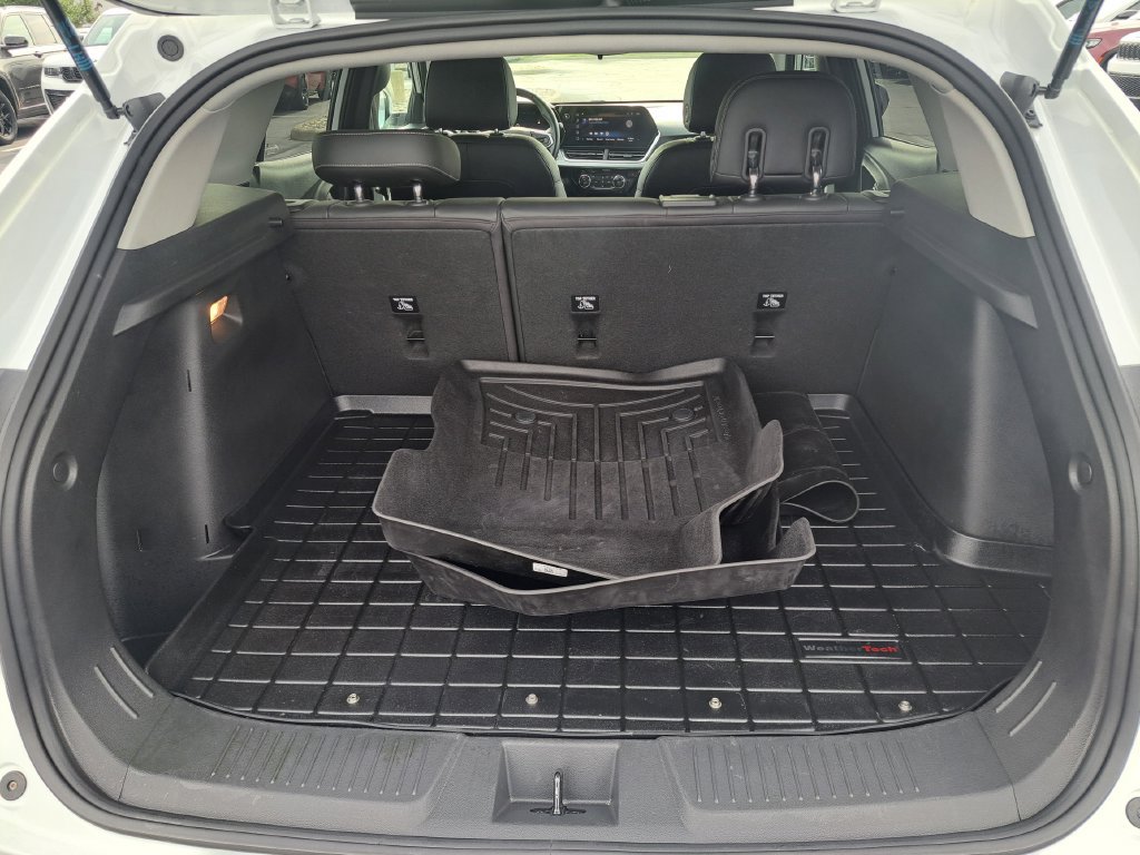 Used 2025 Chevrolet Trax LT w/ LT Convenience Package FWD image 26