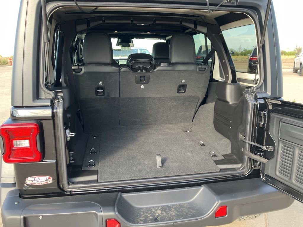New 2025 Jeep Wrangler Unlimited Rubicon w/ Steel Bumper Group image 5