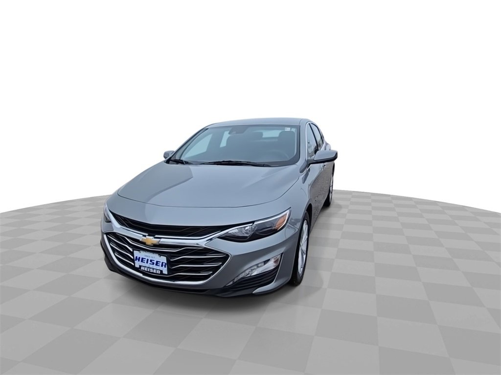 Used 2023 Chevrolet Malibu LT image 3