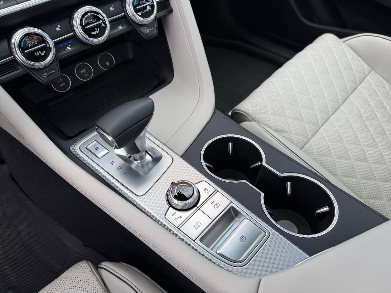 Used 2022 Genesis G70 3.3T w/ Sport Prestige Package image 23