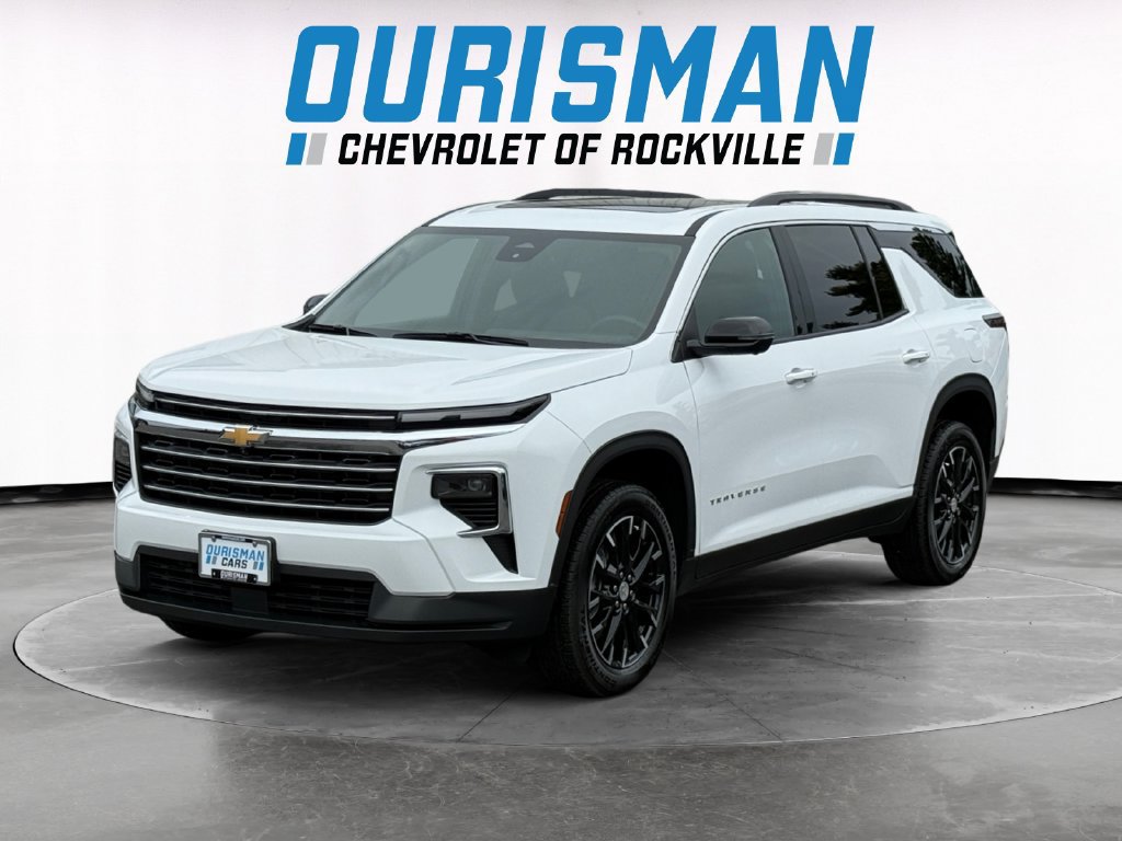 Used 2025 Chevrolet Traverse LT w/ Sun and Wheel Package AWD/4WD image 2
