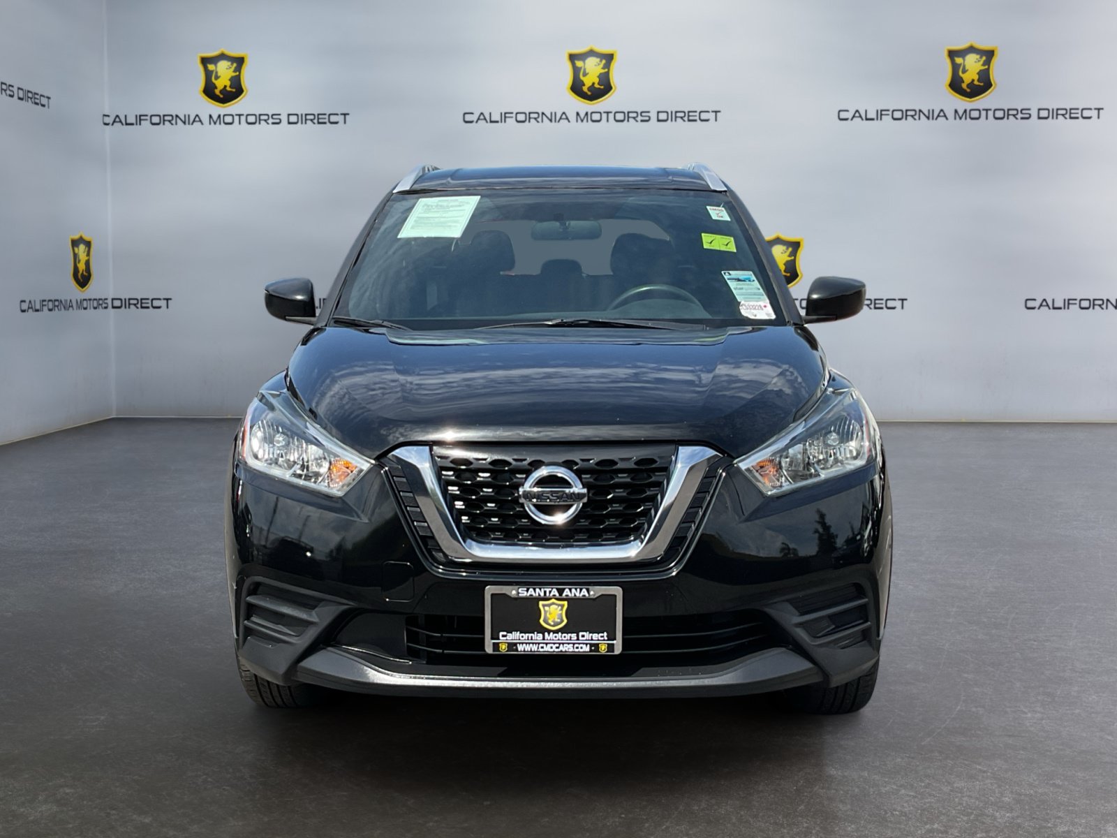 Used 2018 Nissan Kicks S FWD image 2