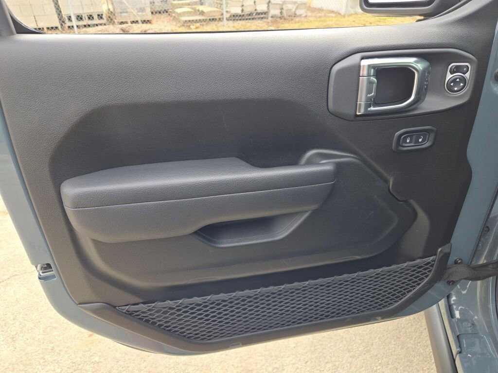 Used 2025 Jeep Wrangler Unlimited Sport S 4xe image 18