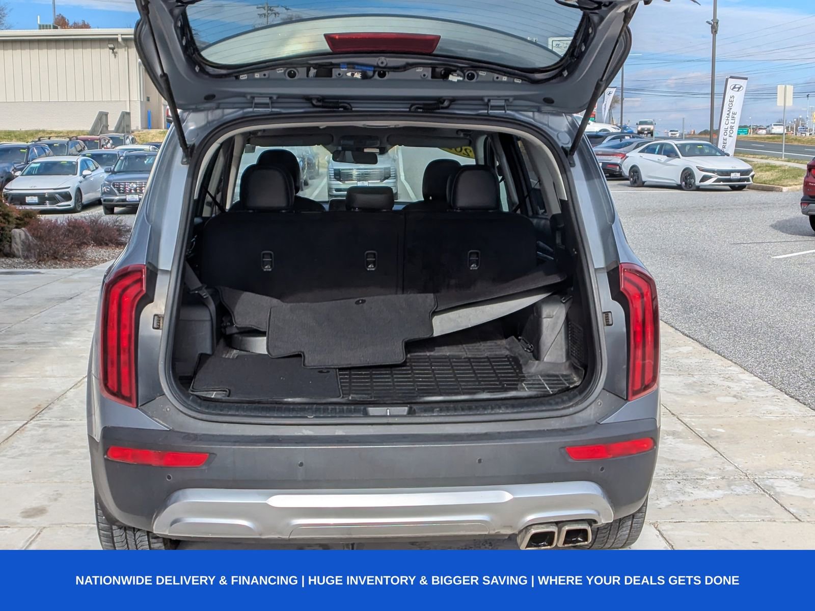 Used 2020 Kia Telluride S w/ S 8 Passenger Seating Package image 10