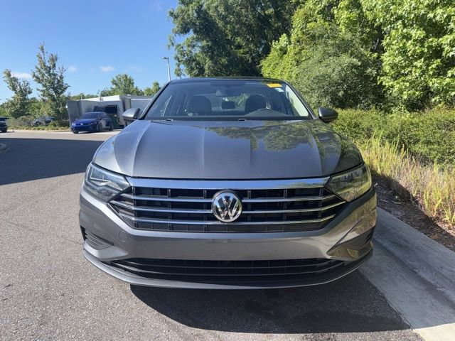 Certified 2020 Volkswagen Jetta SE FWD image 3