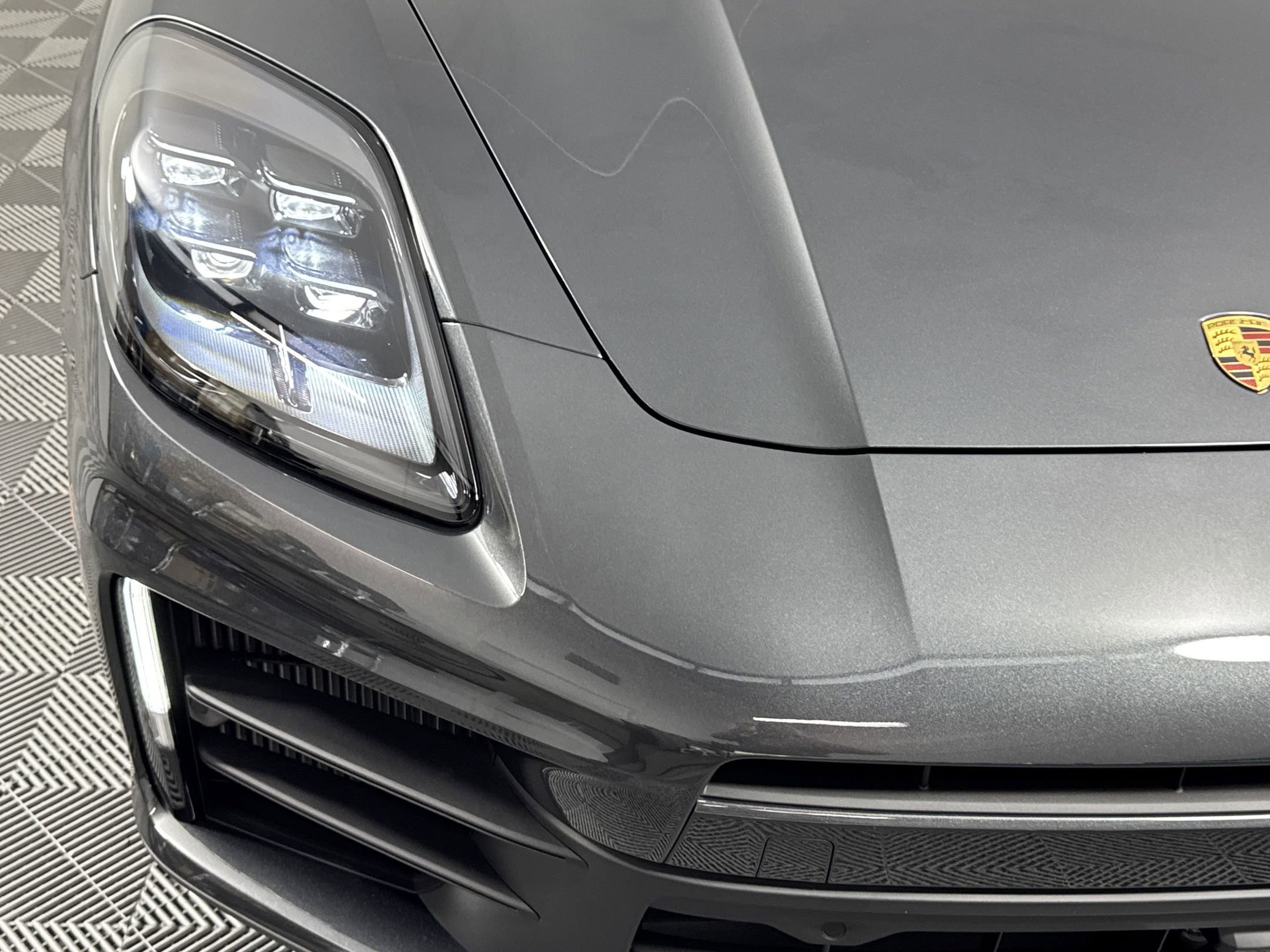 Used 2025 Porsche Panamera 4 image 11