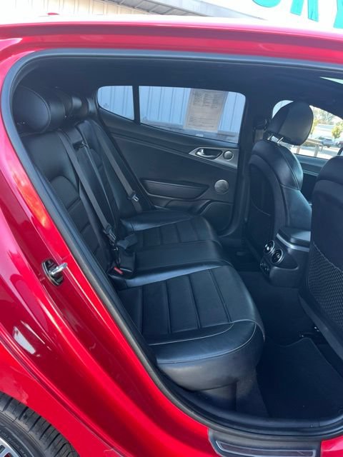 Used 2018 Kia Stinger GT2 AWD/4WD image 33