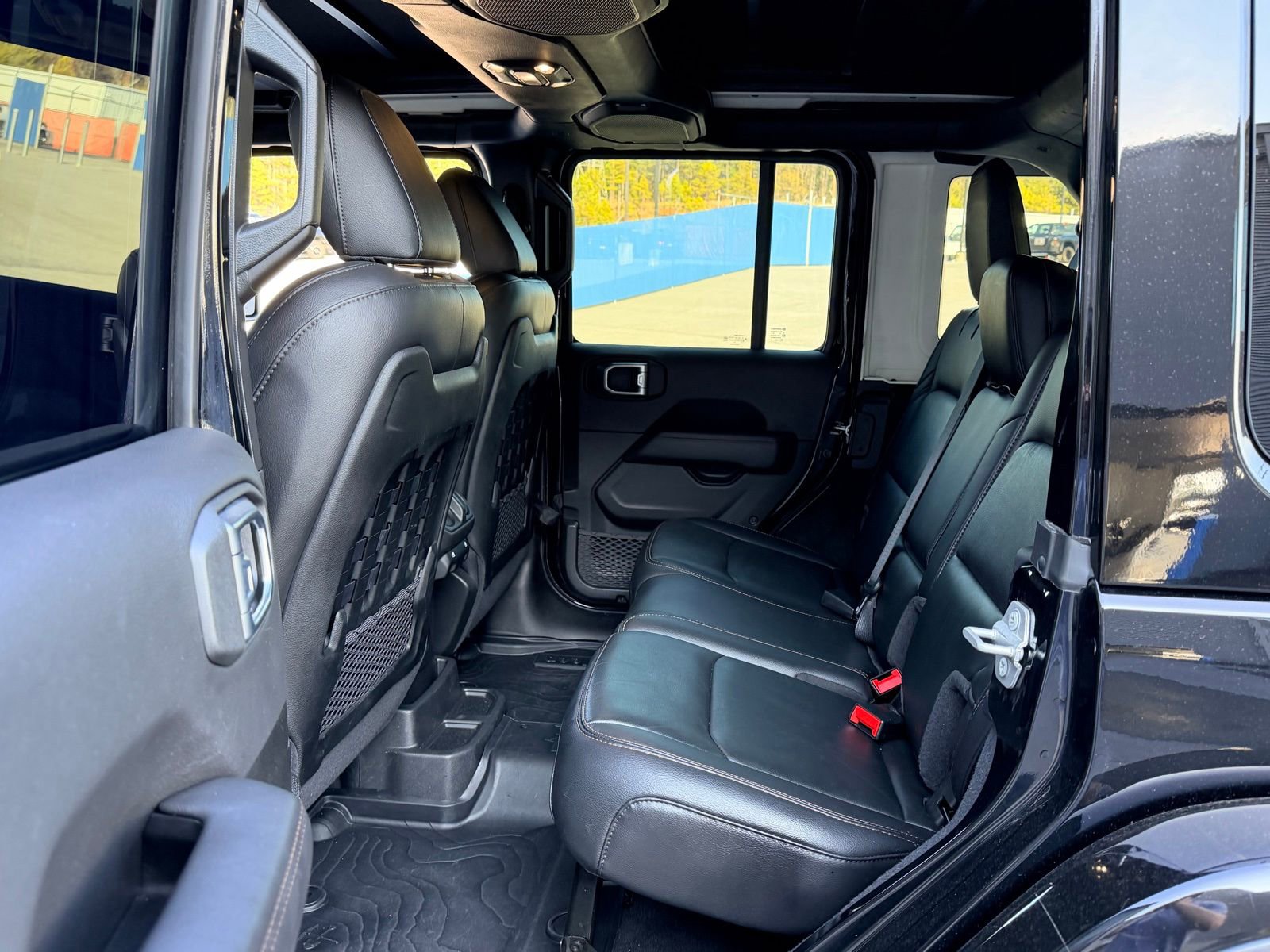 Used 2021 Jeep Wrangler Unlimited Rubicon w/ Trailer Tow Package image 31