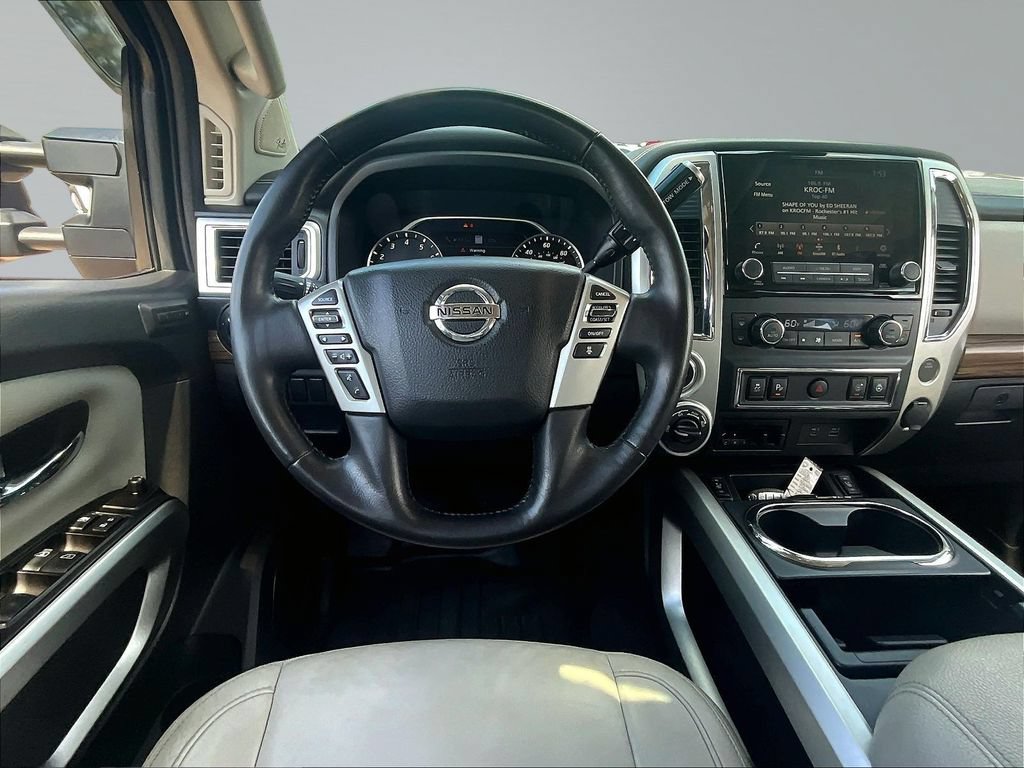 Used 2021 Nissan Titan SL w/ Moonroof Package AWD/4WD image 11