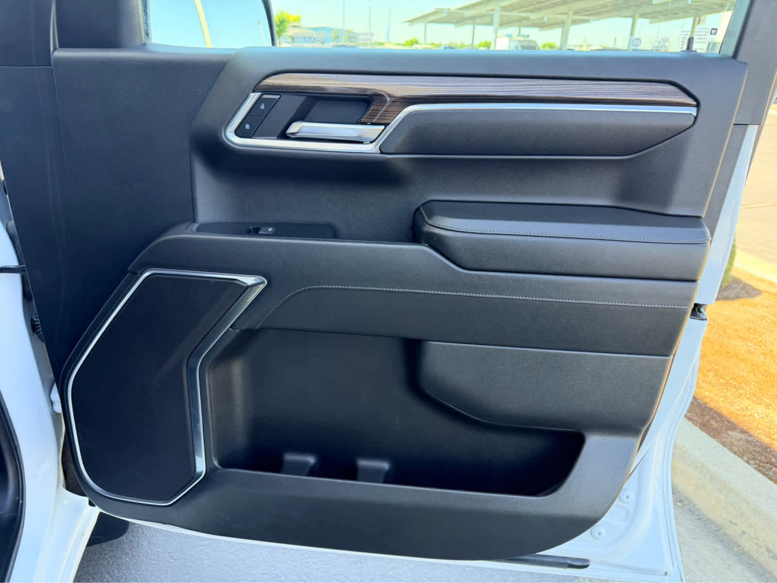 Used 2023 Chevrolet Silverado 1500 LT image 22