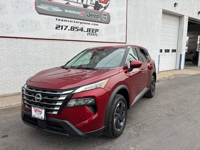 Used 2024 Nissan Rogue SV image 4