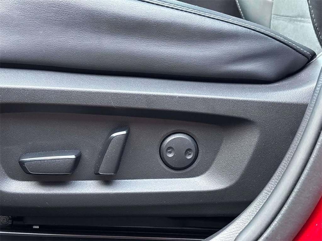 Used 2024 Mitsubishi Outlander SE image 32