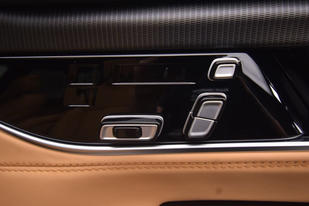 New 2026 Jeep Grand Wagoneer L Summit AWD/4WD image 20