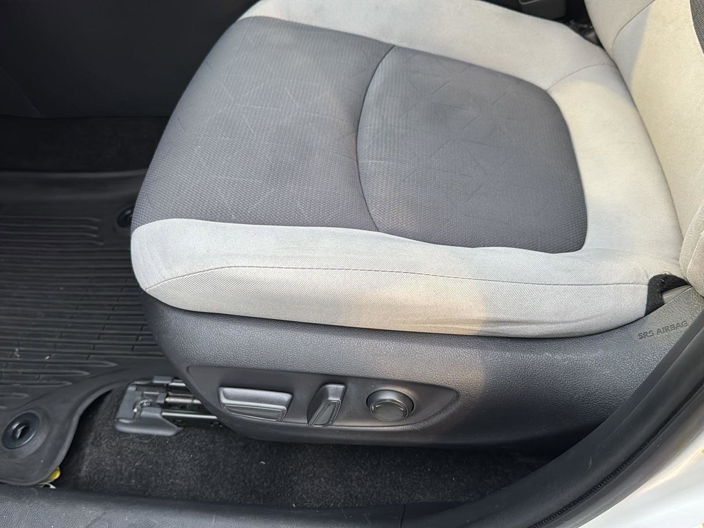 Used 2019 Toyota RAV4 XLE image 28