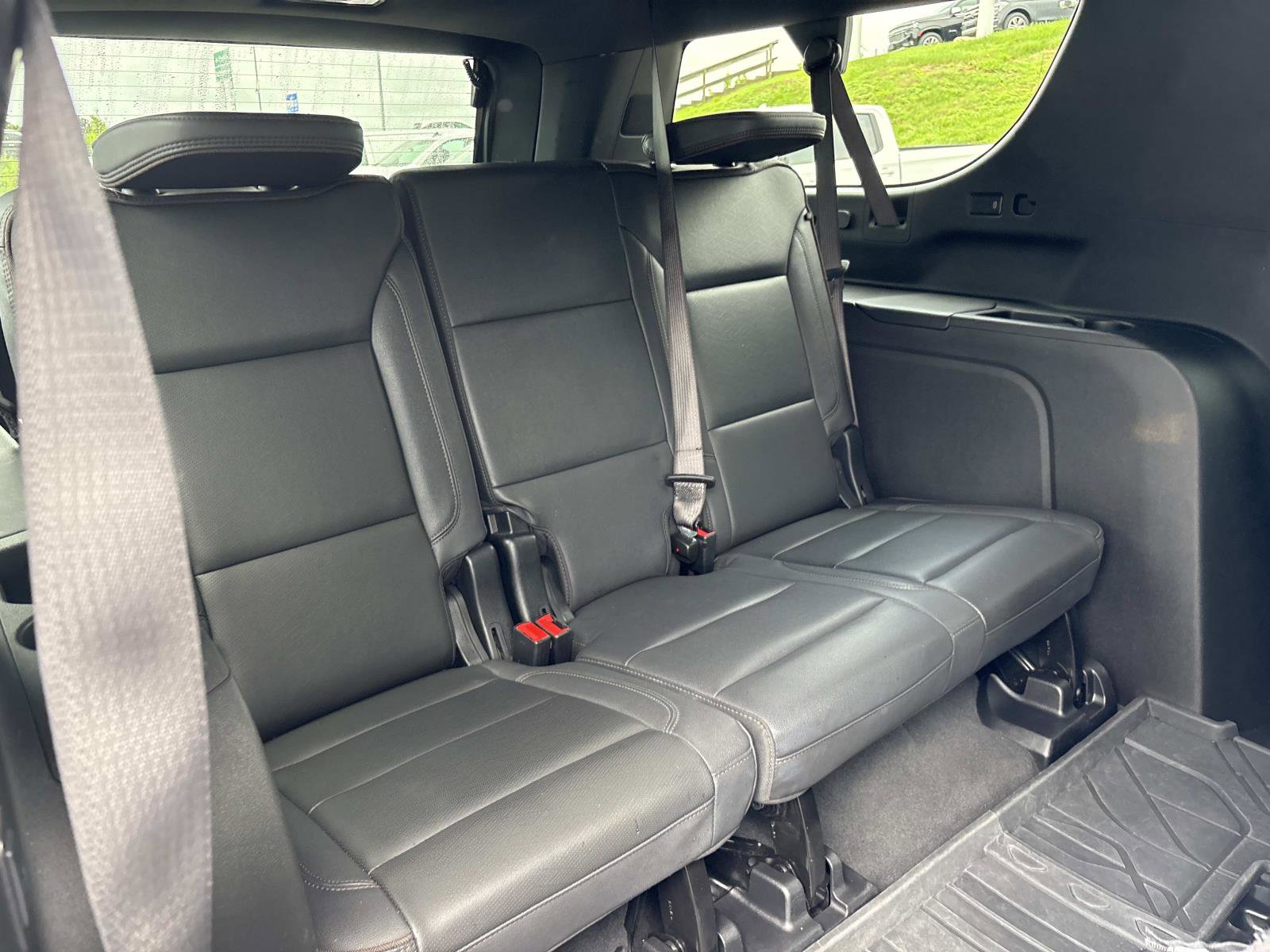 Used 2024 Chevrolet Suburban High Country AWD/4WD image 34