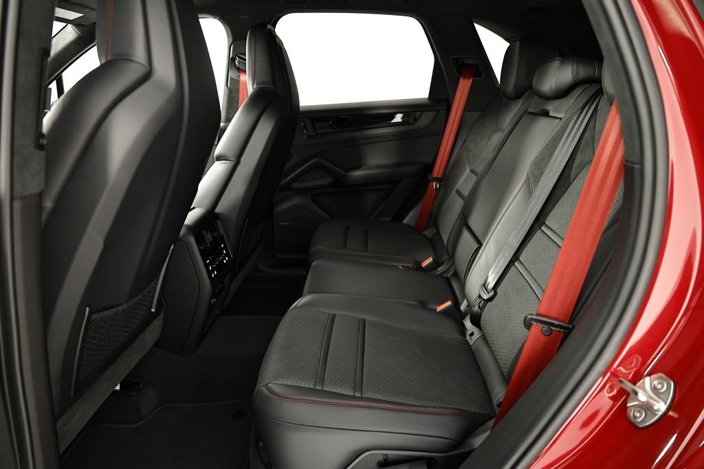 New 2026 Porsche Cayenne GTS AWD/4WD image 27
