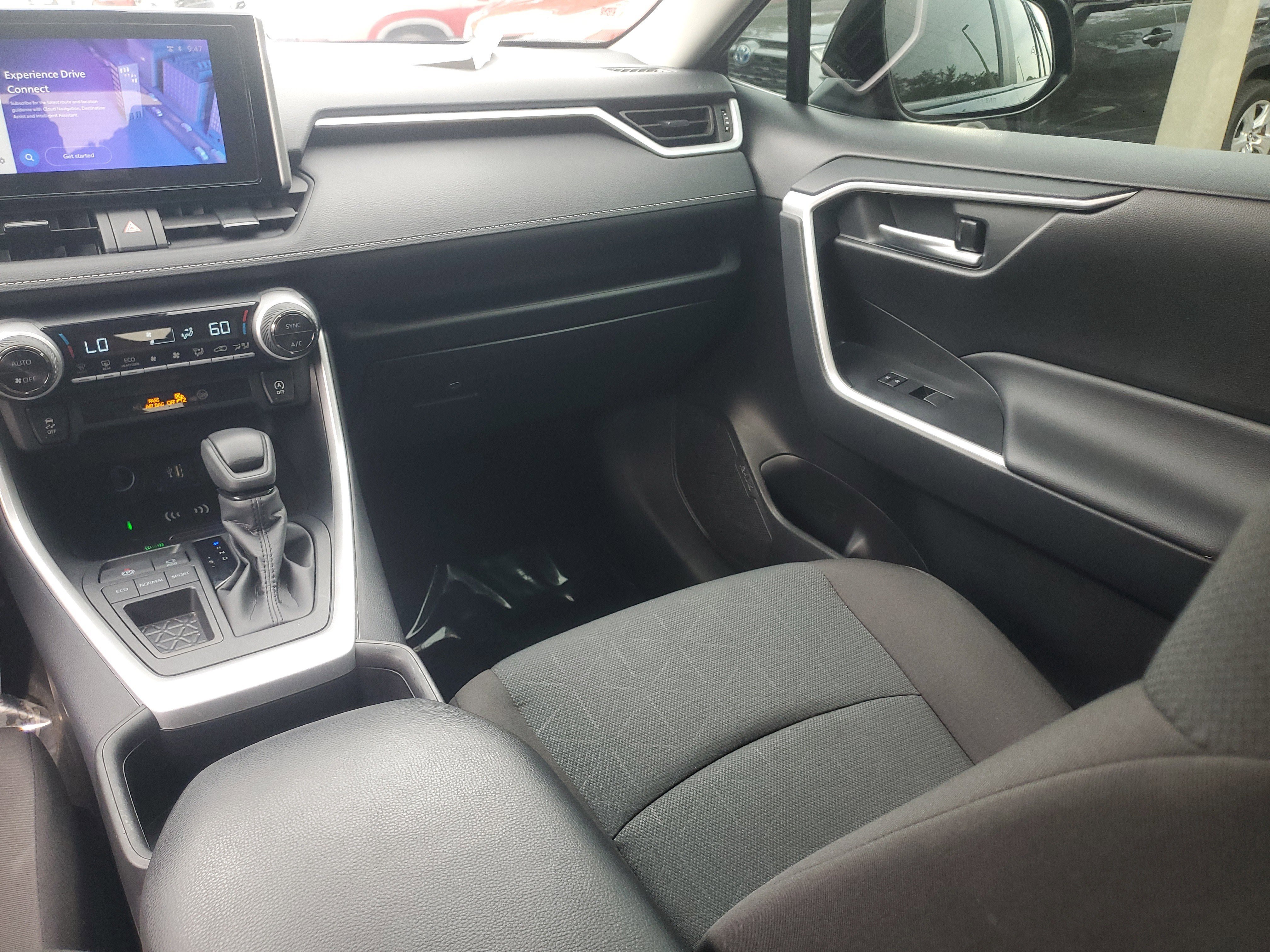 Certified 2025 Toyota RAV4 XLE w/ Convenience Package FWD image 20