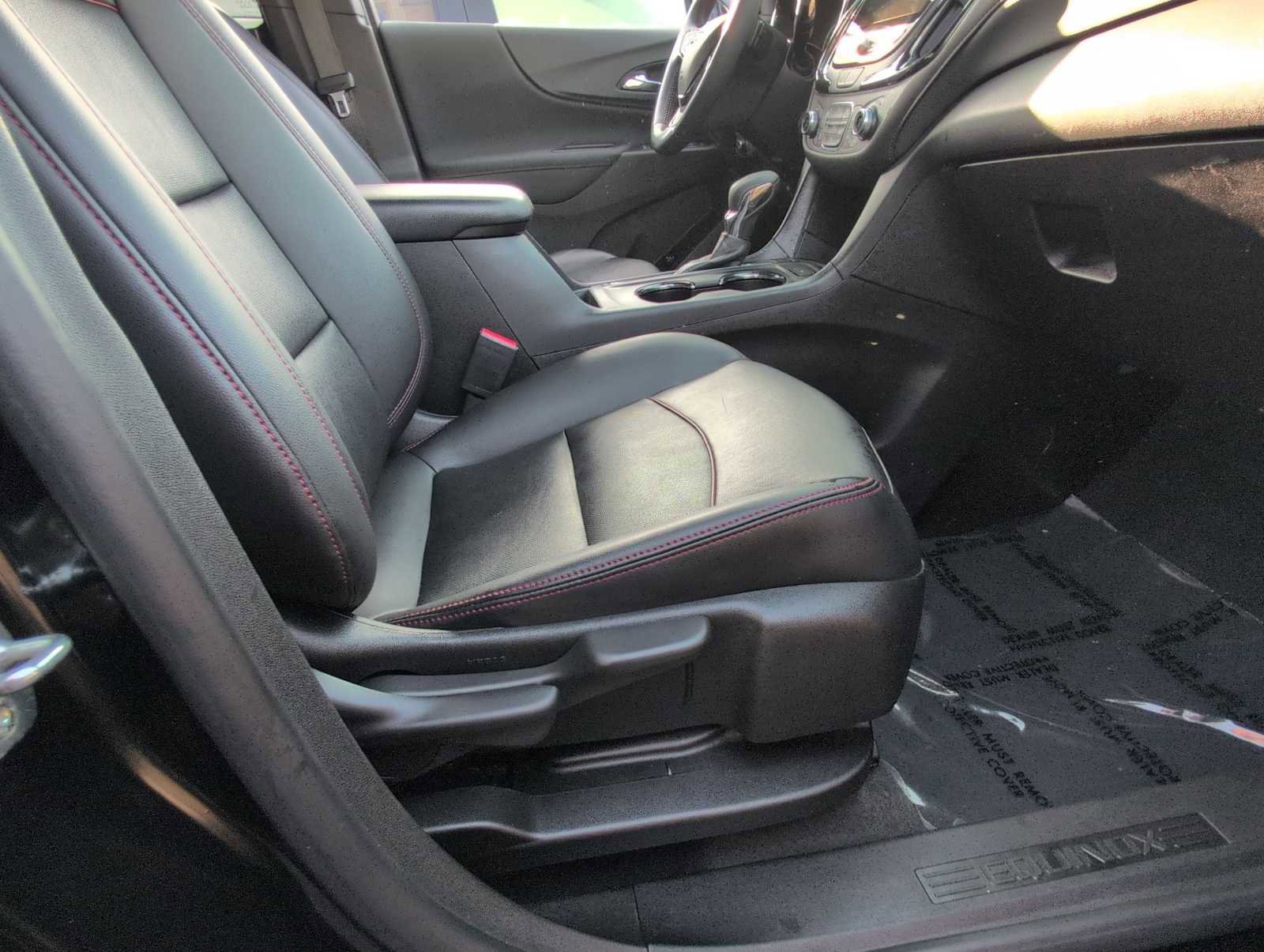 Used 2022 Chevrolet Equinox RS w/ RS Leather Package image 22