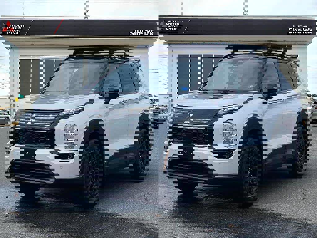 New 2026 Mitsubishi Outlander Trail Edition image 1