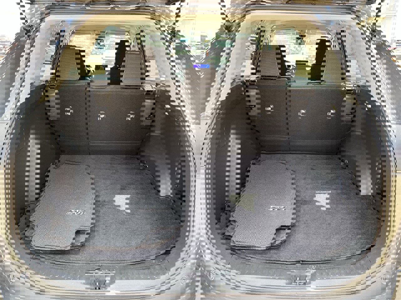 Used 2024 Toyota RAV4 LE image 28