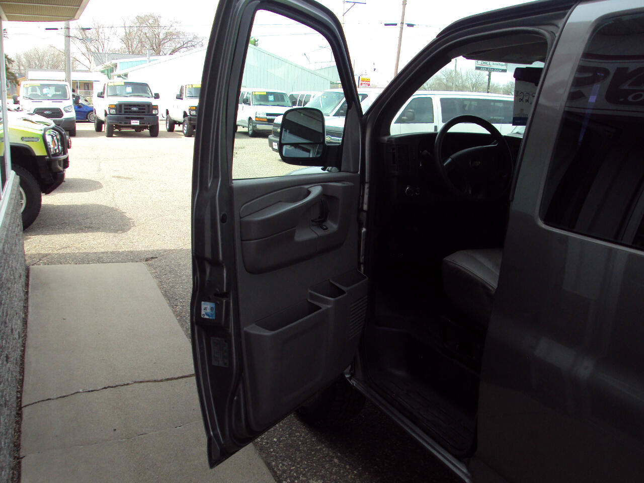 Used 2012 Chevrolet Express 2500 image 14