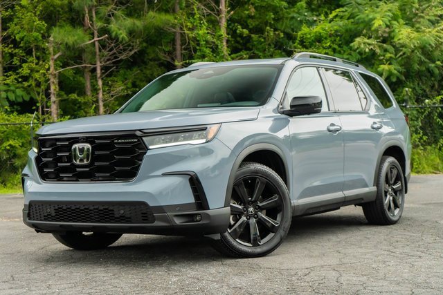 Certified 2025 Honda Pilot Black Edition