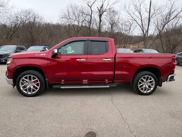 Used 2023 Chevrolet Silverado 1500 LT image 2