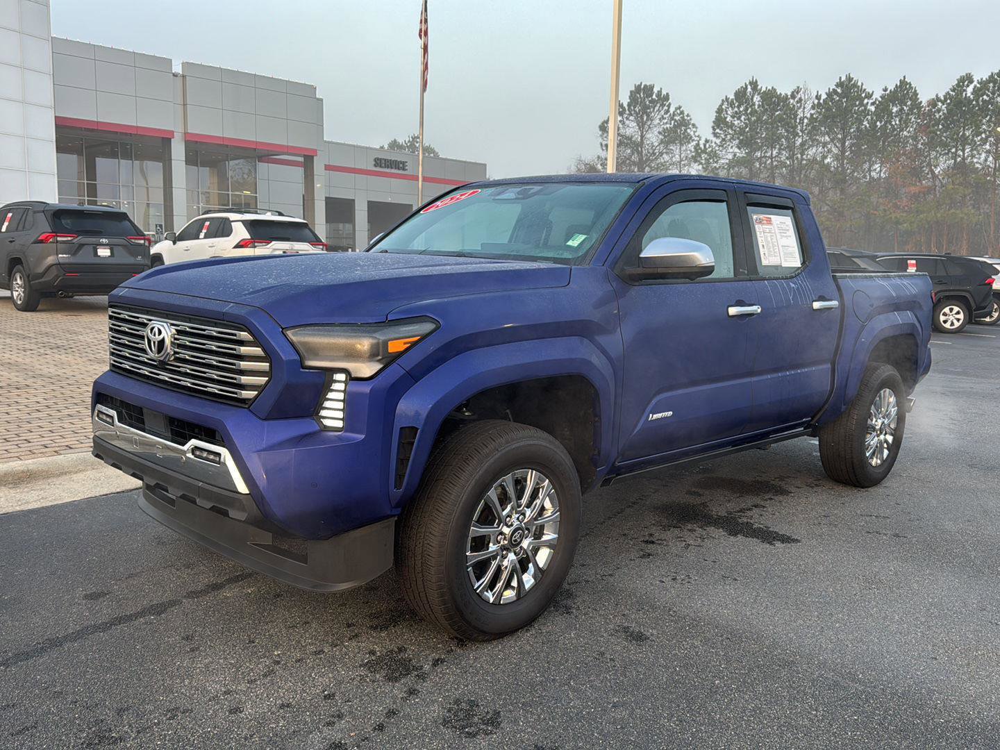 Used 2024 Toyota Tacoma Limited image 2