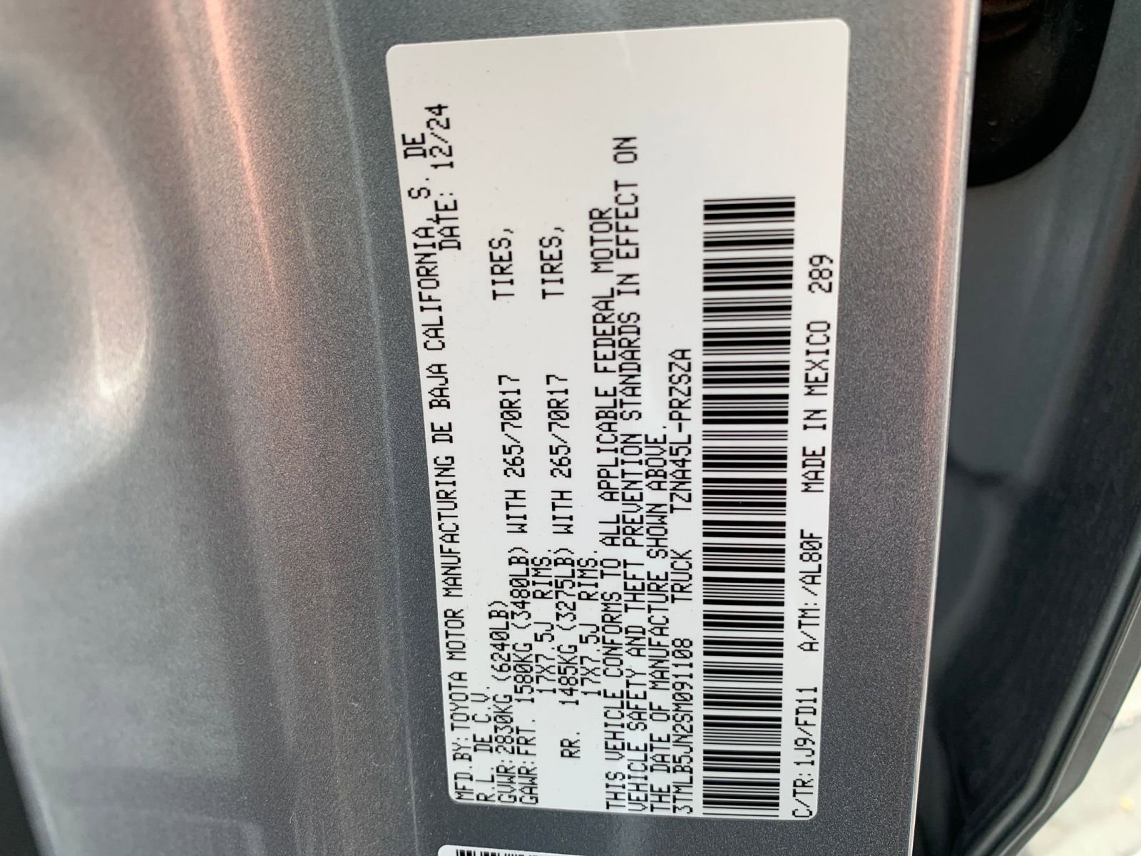 Used 2025 Toyota Tacoma TRD Off-Road image 28