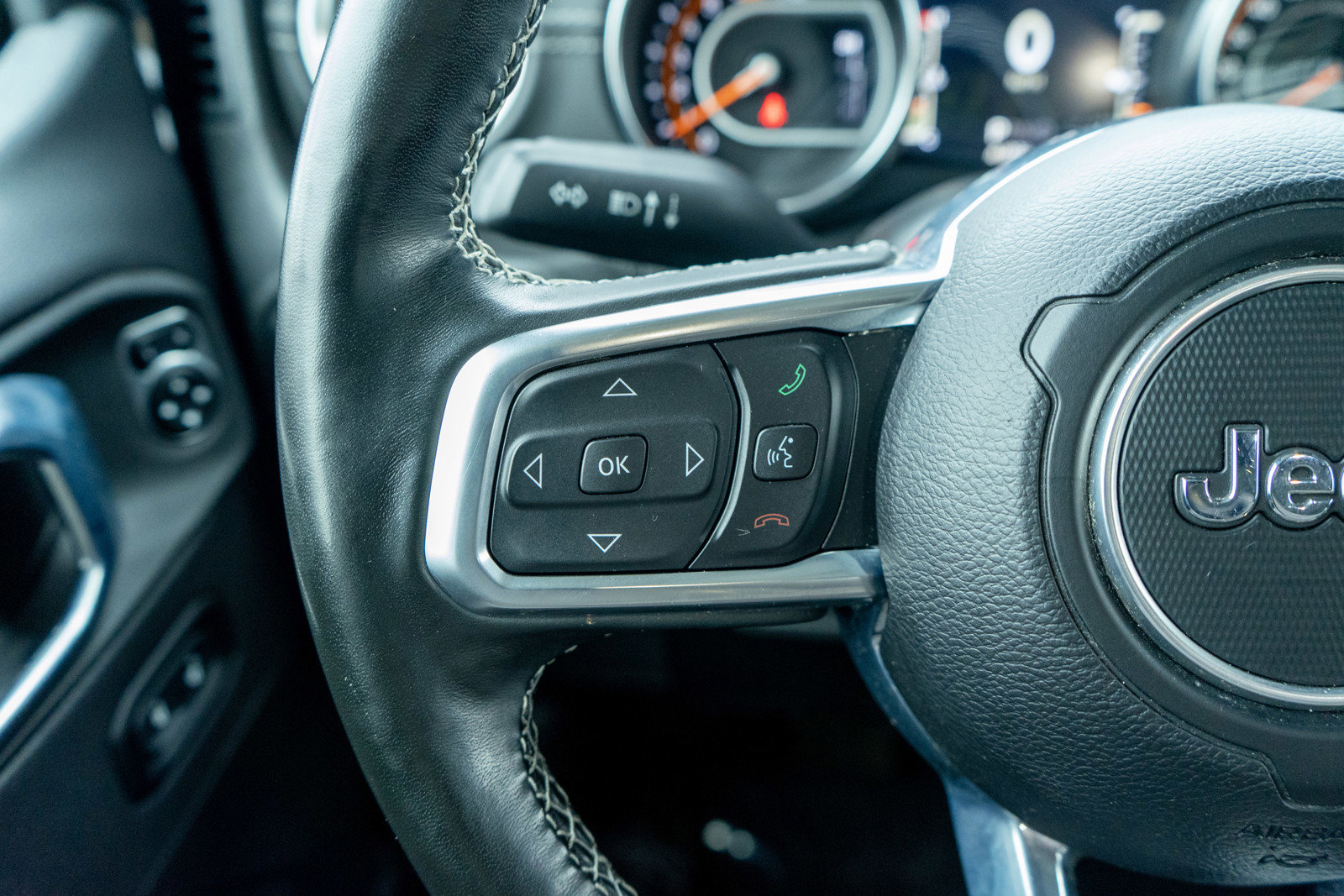 Used 2022 Jeep Wrangler Unlimited Sahara w/ Cold Weather Group image 24