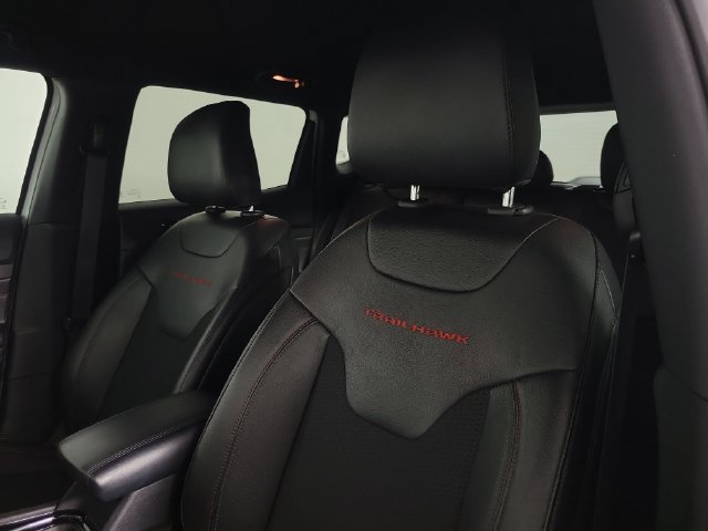 Used 2024 Jeep Compass Trailhawk AWD/4WD image 17