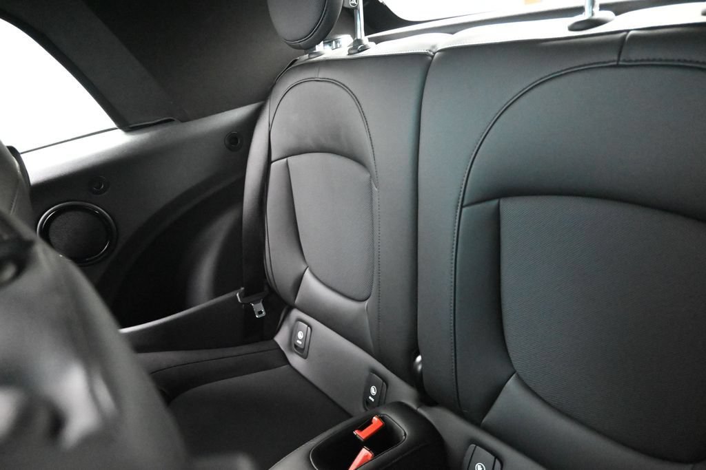 Used 2021 MINI Cooper S w/ 6.5" Touchscreen Package FWD image 25