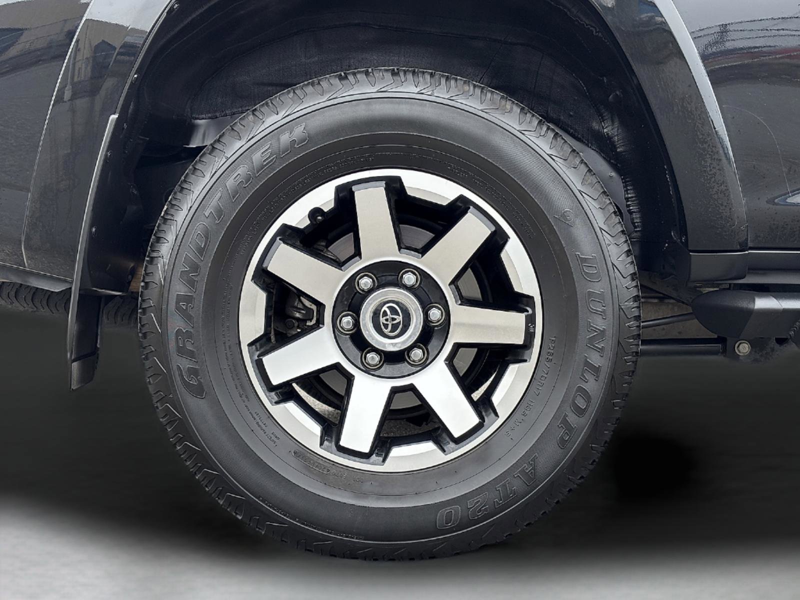 Used 2024 Toyota 4Runner TRD Off-Road Premium w/ Off Road Premium Plus Package image 10