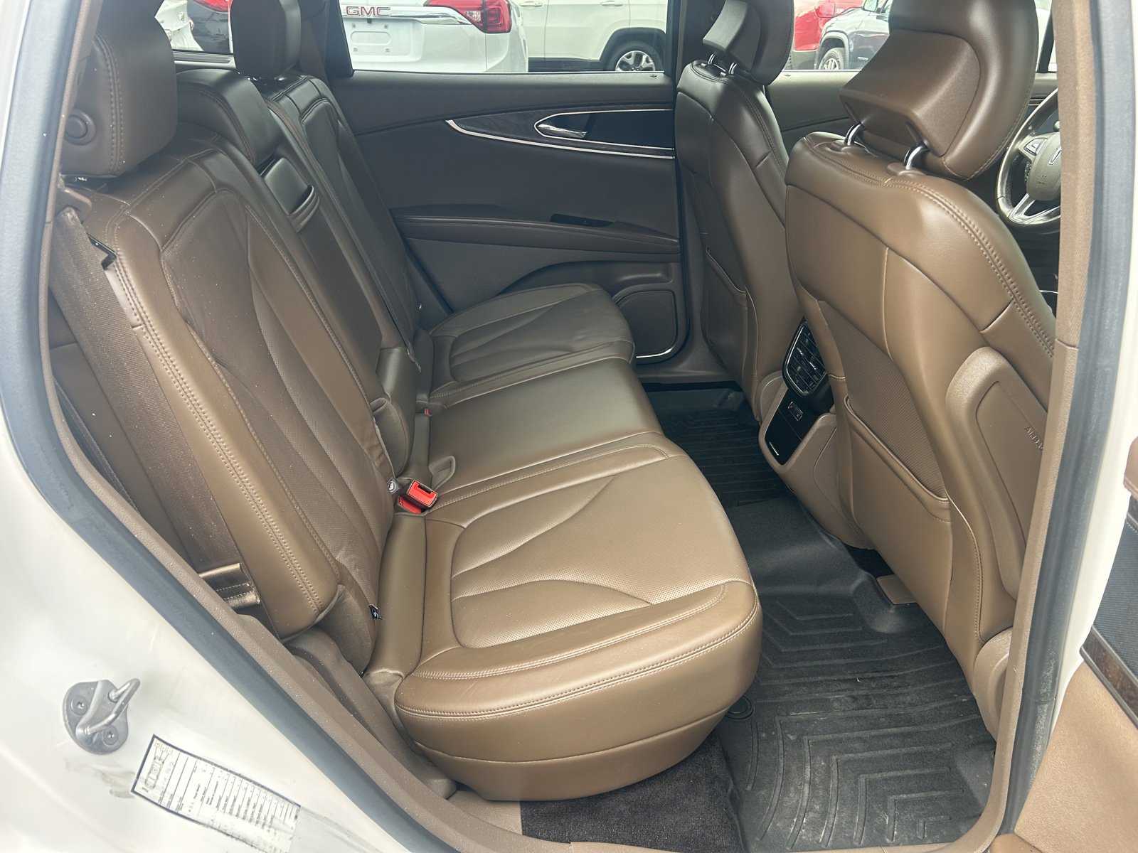 Used 2016 Lincoln MKX Reserve w/ Technology Package image 18